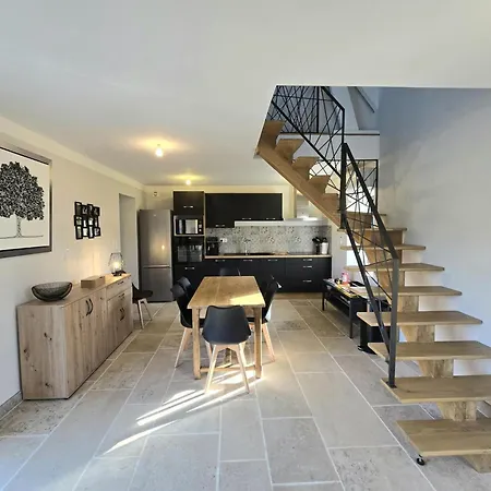 Holiday home Maison Climatisee Avec Piscine Privee, Wifi Et Parking, Animaux Bienvenus - Fr-1-616-456 *